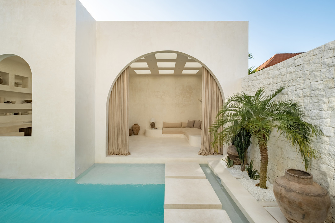 Villa pavilion beneath an arch