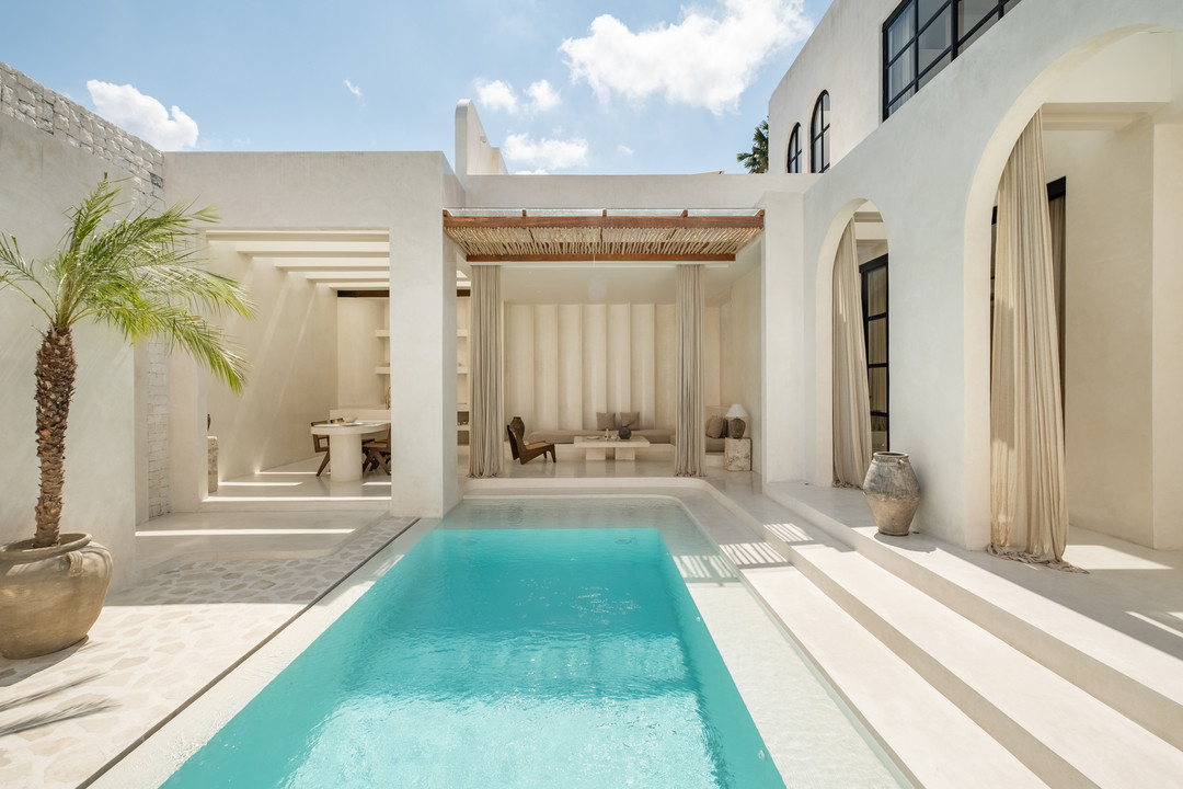 Water corridor and pool